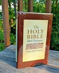 The King James Holy Bible with Apocrypha